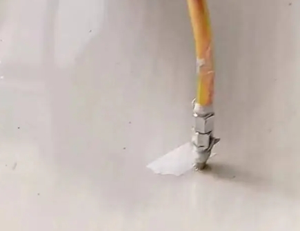 珠山瓷砖空鼓维修公司专业解答在瓷砖铺贴过程中，如果使用的砂料过粗（如全部使用了粗砂），可能会导致以下问题